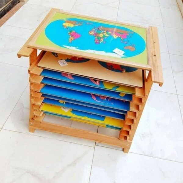 כוננית פתוחה למפות